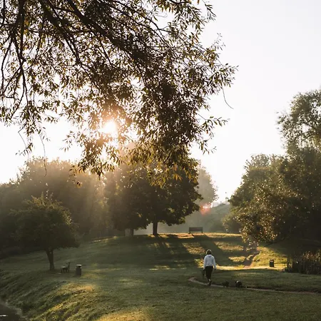 Ivis House - Stylish And Original In Old Town *