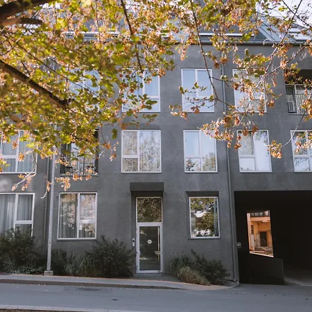 Ivis House - Stylish And Original In Old Town *